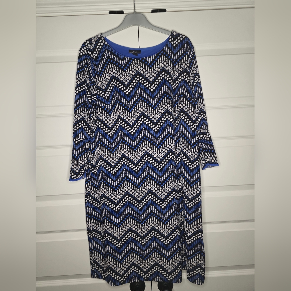 R & K Size 16 Womens 3/4 Sleeve Blue, White, Black Chevron Dress